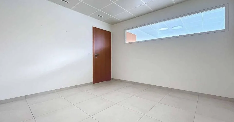 Surface commerciale de 65m2 - Simplon 21