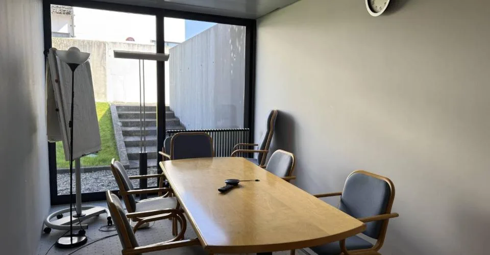 Bureau de 300m2 divisibles situés en Terre Sainte