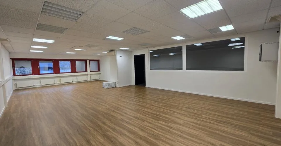 Bureau de 119m²- Idéalement placé à Gland
