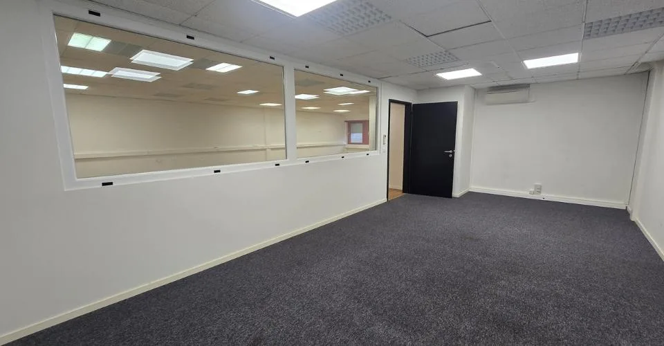 Bureau de 119m²- Idéalement placé à Gland
