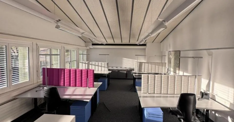 Granges-Marnand, à louer, bureaux et dépôts de 408 m2