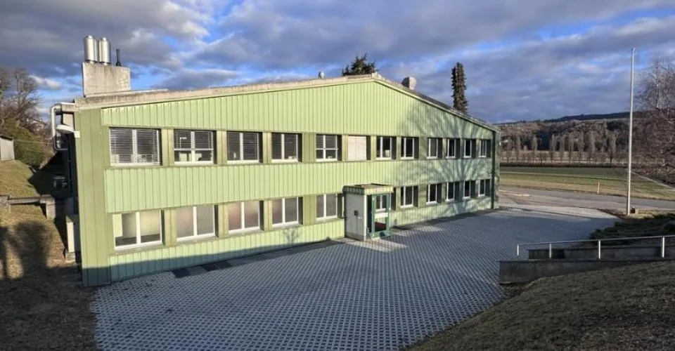 Granges-Marnand, à louer, bureaux et dépôts de 408 m2
