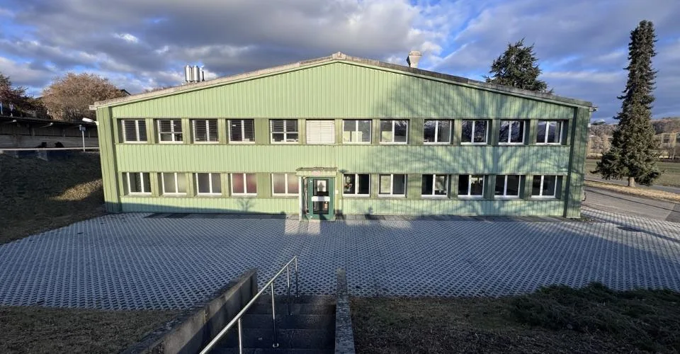 Granges-Marnand, à louer, bureaux et dépôts de 408 m2