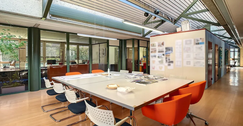 Bureau moderne sis à Nyon