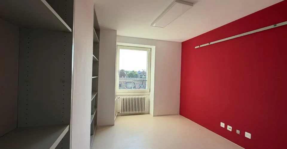Bureau moderne, atypique, au coeur de Nyon, vue sur le lac - Place du Château
