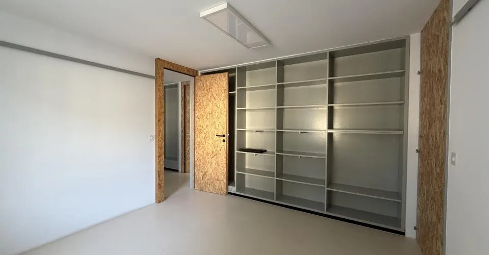 Bureau moderne, atypique, au coeur de Nyon, vue sur le lac - Place du Château