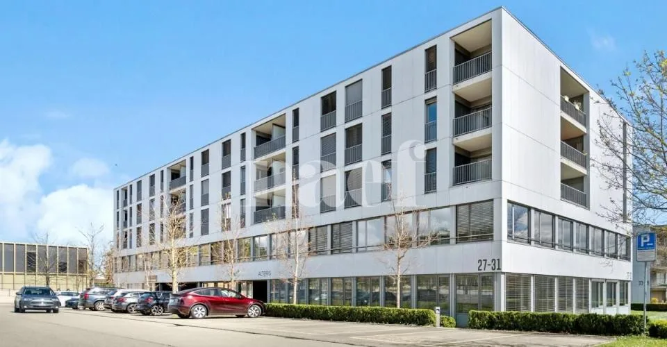 Surface d'env. 211m2 modulables au 1er étage