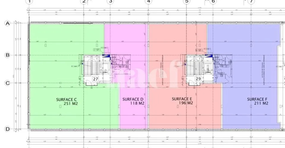 Surface d'env. 211m2 modulables au 1er étage