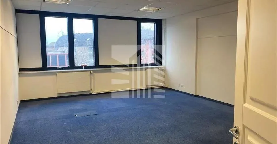Bureaux lumineux et climatisé à Renens de 132 m²