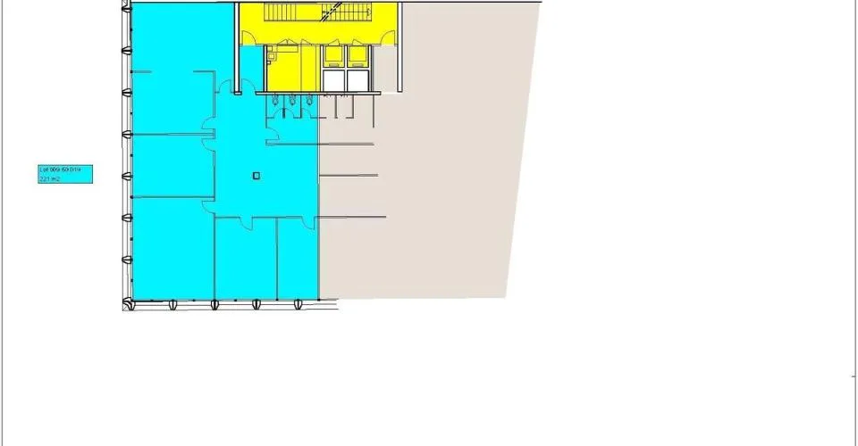 Situé proche de toutes les commodités, dans bel immeuble administratif