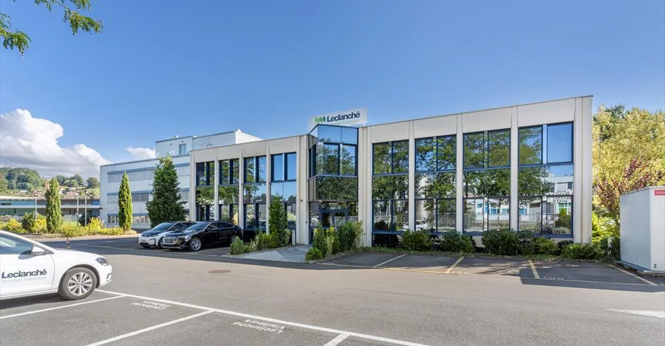 Bureau de 280m2 - Proximité autoroute-gare