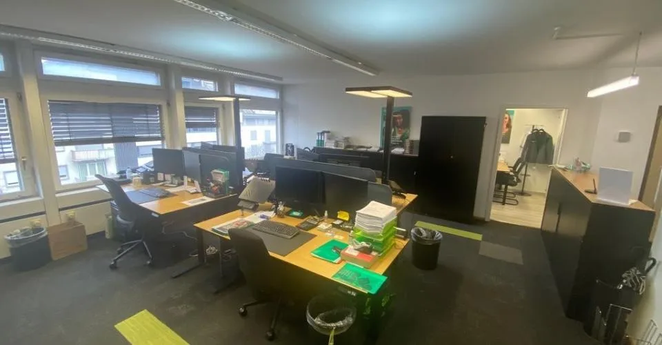 Bureau au centre-ville près de la gare