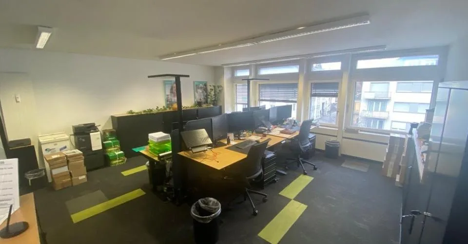 Bureau au centre-ville près de la gare
