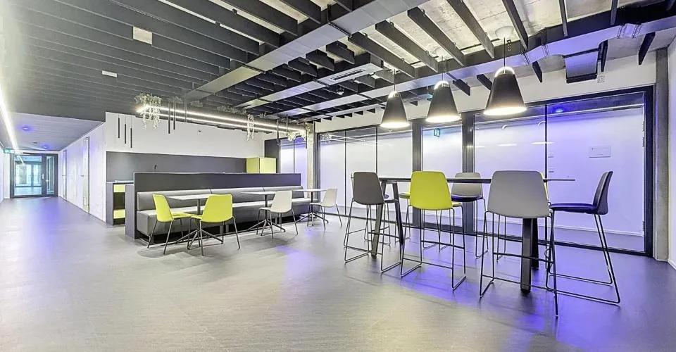 Bureau de 117 m² au 2e étage - Cour de Gare, Sion