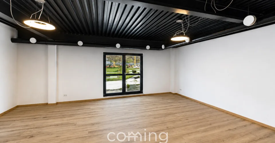Visible et bien desservi - espace de bureaux attractif à Brig-Glis