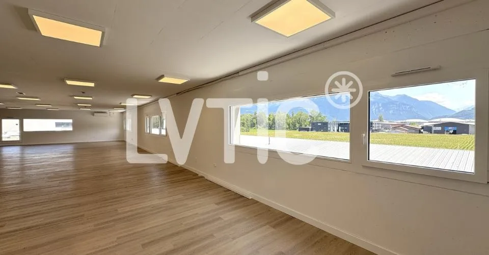 Bureaux, locaux de 410 m2 à louer à Collombey