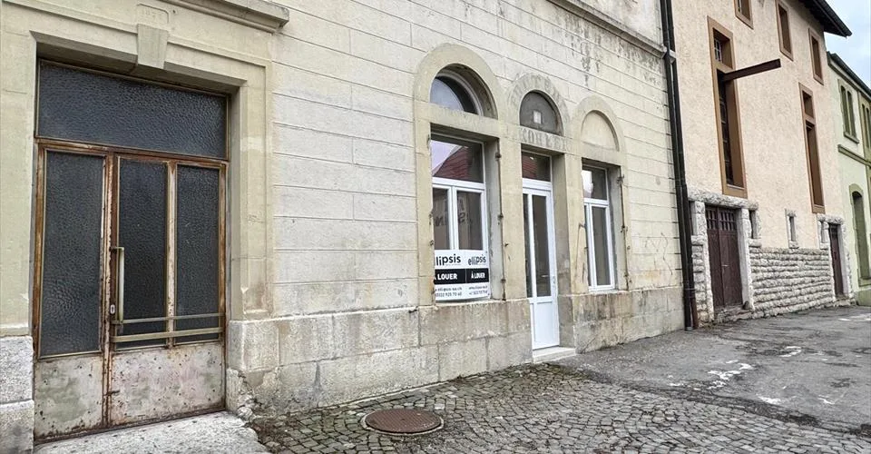 Local/Atelier - espace à louer de 70m2