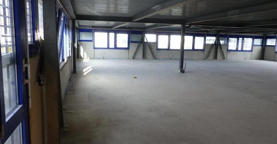 A LOUER Surface polyvalente de 325 m2 à Bevaix (NE)