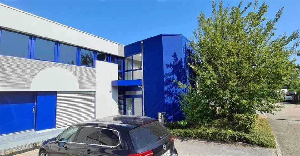 A LOUER Surface polyvalente de 325 m2 à Bevaix (NE)