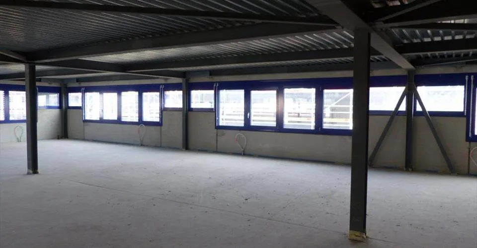 A LOUER Surface polyvalente de 325 m2 à Bevaix (NE)