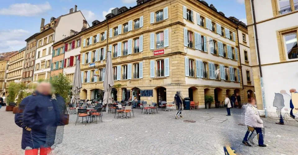 Surface bureau entièrement rénovée au coeur de Neuchâtel