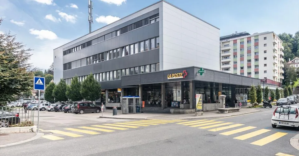 Surface administrative d'env. 290m2 à louer au 1er étage au Locle