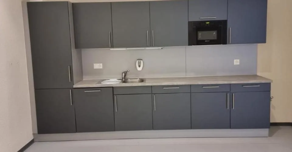 A louer surface de bureaux de 363 m2 avec coin cuisine