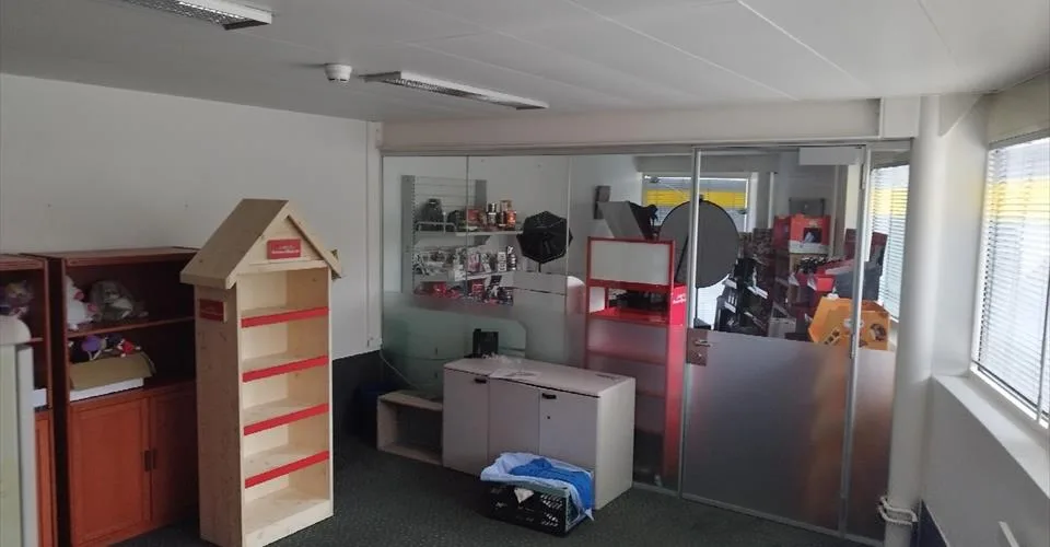 Bureaux de 210m2 au Rez & 1er avec 4 places de parc