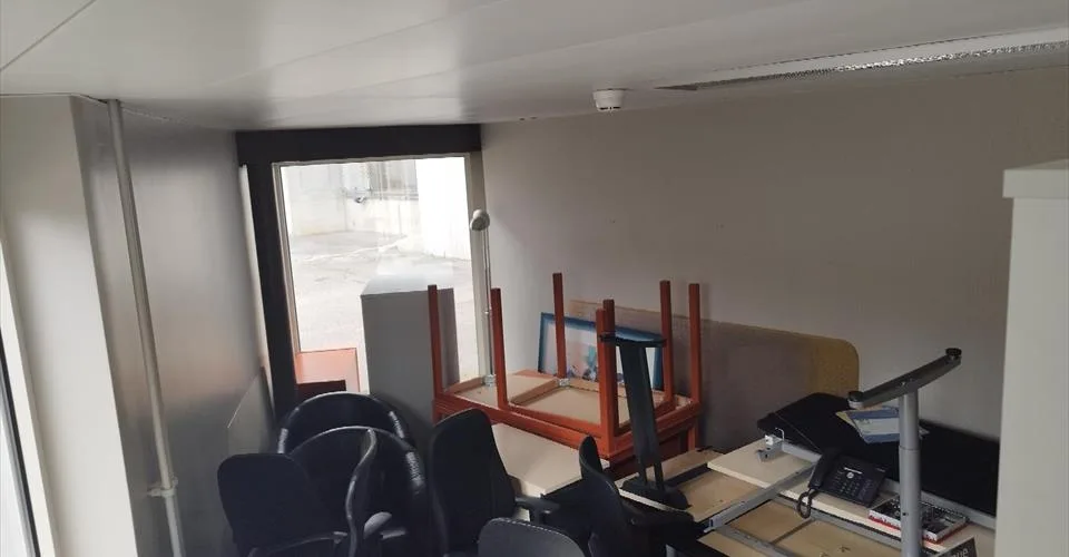 Bureaux de 210m2 au Rez & 1er avec 4 places de parc