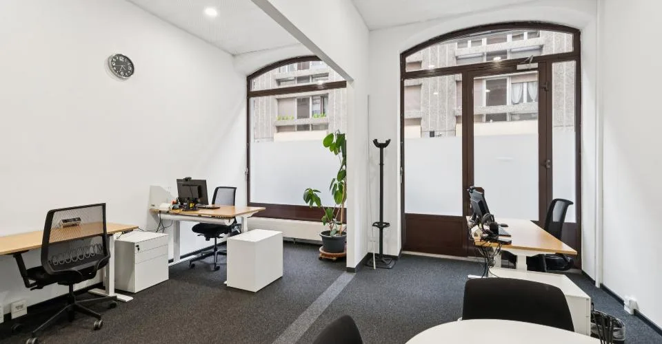Très belle arcade de 35 m² aux Paquis