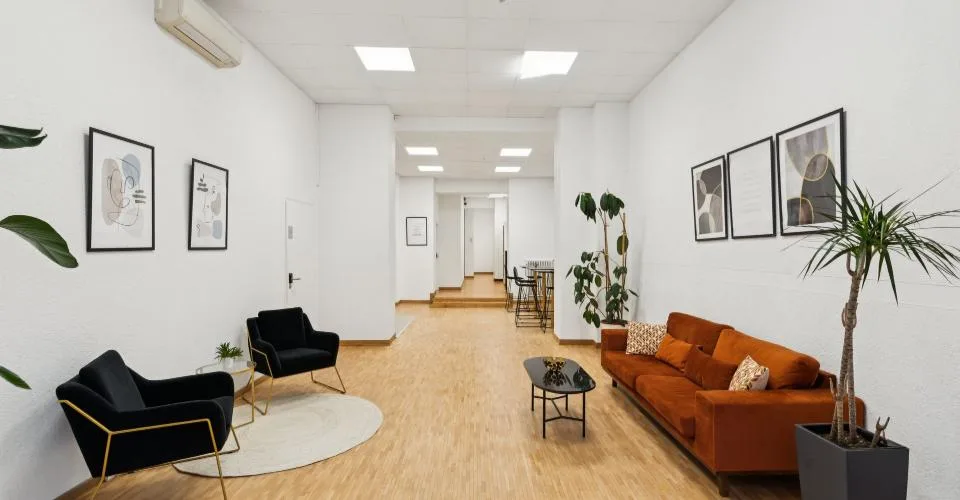 Très belle arcade de 35 m² aux Paquis