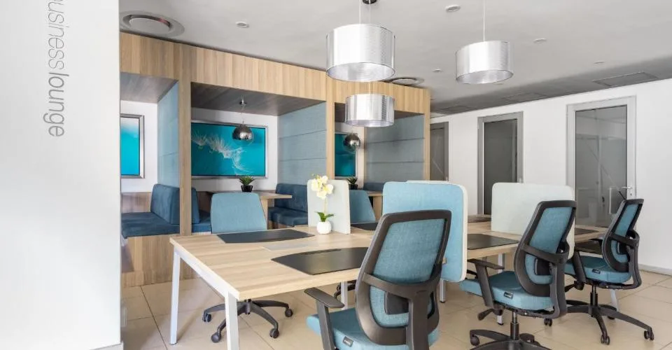 Bureau privé pour 10 à Regus Versoix Station Lakeside