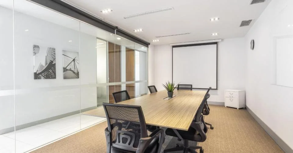 Bureau privé pour 10 à Regus Versoix Station Lakeside