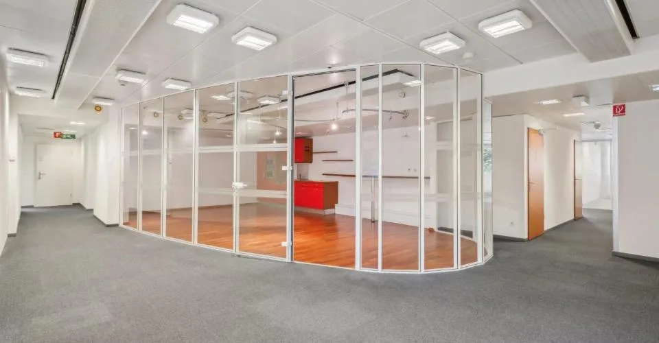Surfaces administratives aménagées aux Charmilles