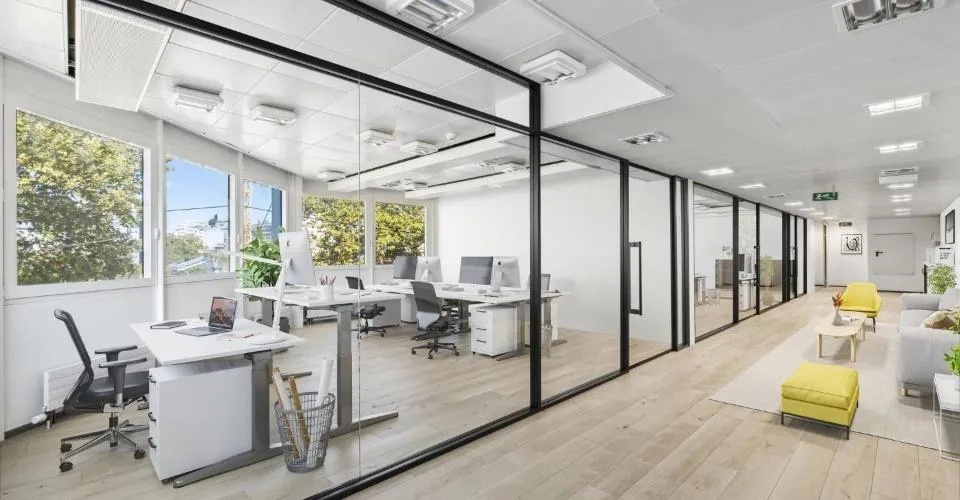 Surfaces administratives aménagées aux Charmilles