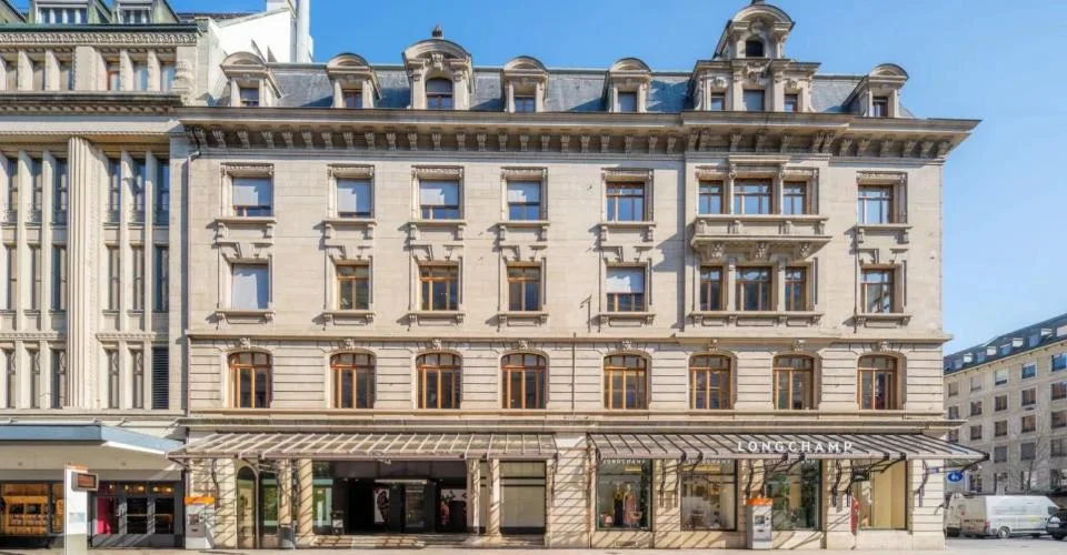Surface administrative d'exception au coeur de Genève