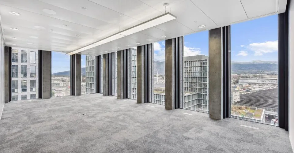 Bureaux plug and play et premium à louer dans le centre d’affaires Pont Rouge