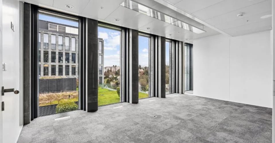 Bureaux plug and play et premium à louer dans le centre d’affaires Pont Rouge