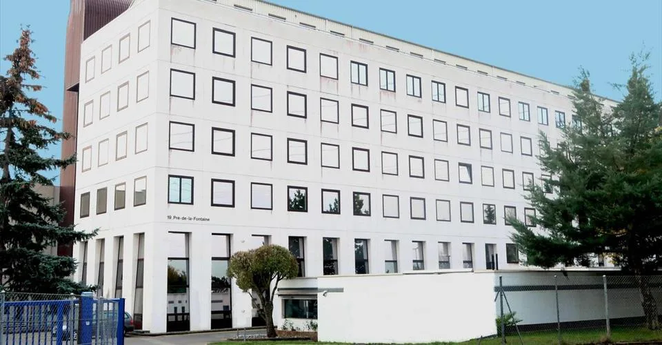 ZI ZIMEYSA - Satigny - Bureaux-Atelier de 380 m2 au RDC