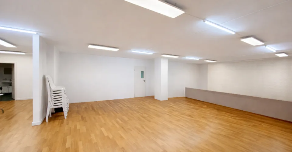 Nations - Gare - CHF 340.--m2-an - Bureaux d'environ 183 m²