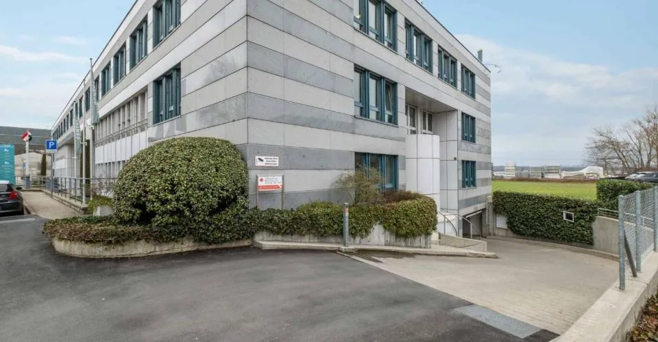 Bureaux de 164m2 - lumineux à proximité de l'aéroport et de la Place des Nations
