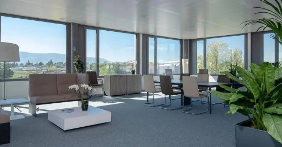 Surfaces administratives au sein d'un centre d'activité