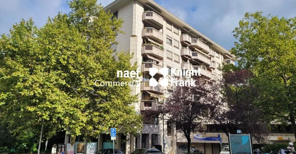 Malagnou - Bureau de 485 m² au rez-supérieur