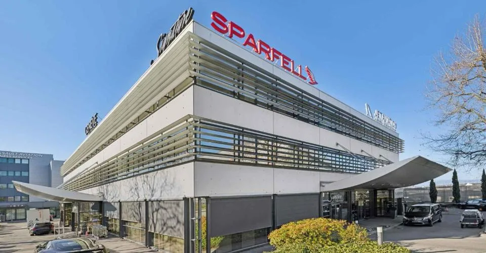Meyrin - Aéroport - CHF 380.--m2-an - Bureaux d'environ 293m2