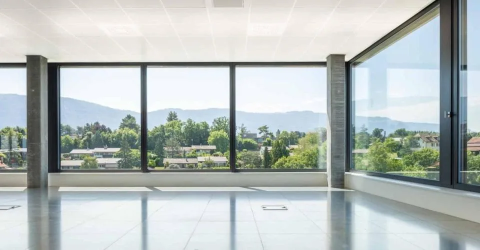 Magnifiques surfaces commerciales-bureaux à louer à Plan-les-Ouates
