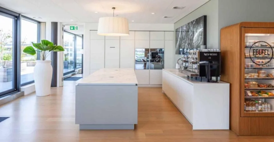 Magnifiques surfaces commerciales-bureaux à louer à Plan-les-Ouates