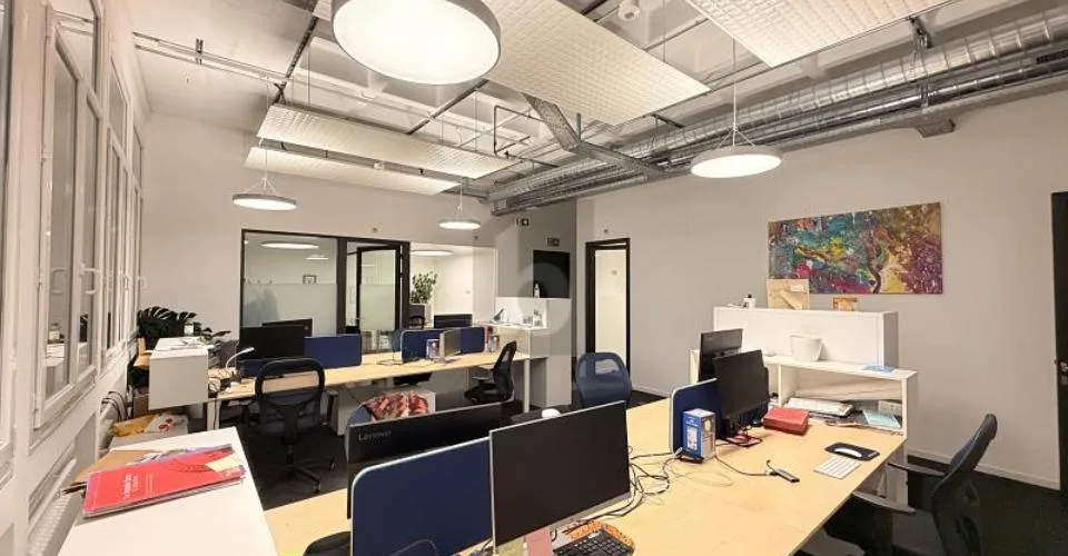 INDÉPENDANT, CALME & CENTRAL