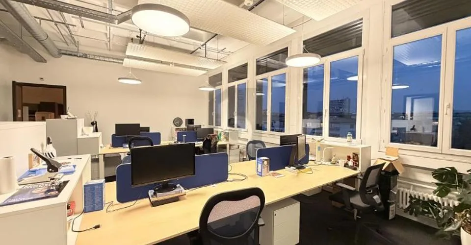 INDÉPENDANT, CALME & CENTRAL