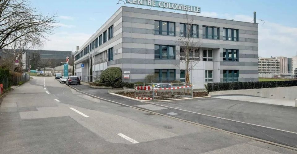 Bureaux de 78 m2 lumineux à proximité de l'aéroport et de la Place des Nations