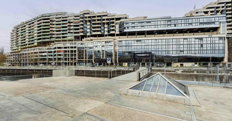 Quai du Seujet - CHF 450.--m2-an - Bureaux de 1'615m2